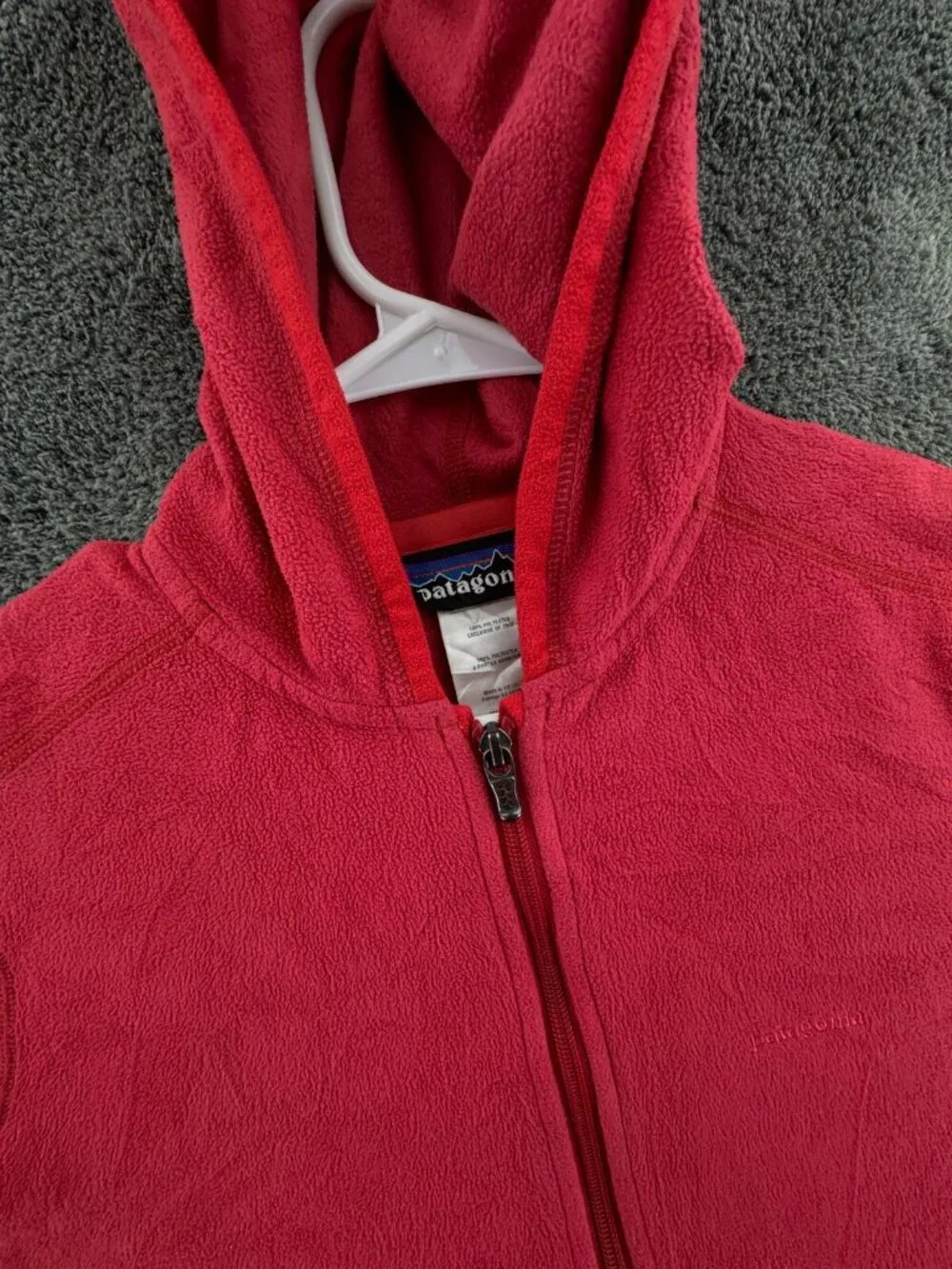 Patagonia Women’s Jacket Adult Fleece Red Hooded Small Full Zip W/ Logo, Pockets